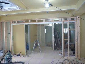 和泉町グループホーム外装が顔を出しました