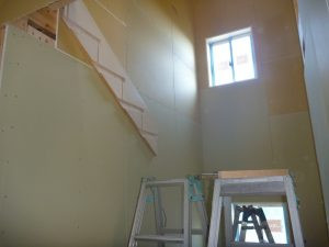 和泉町グループホーム外装が顔を出しました