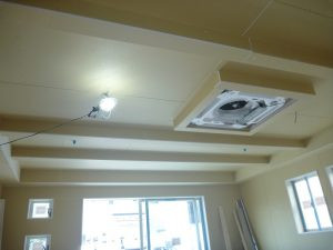 和泉町グループホーム外装が顔を出しました